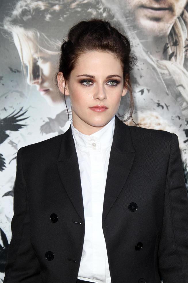 LOS ANGELES, MAY 29 - Kristen Stewart arrives at the Snow White And The Huntsman Los Angeles screening at Village Theater on May 29, 2012 in Westwood, CA photo