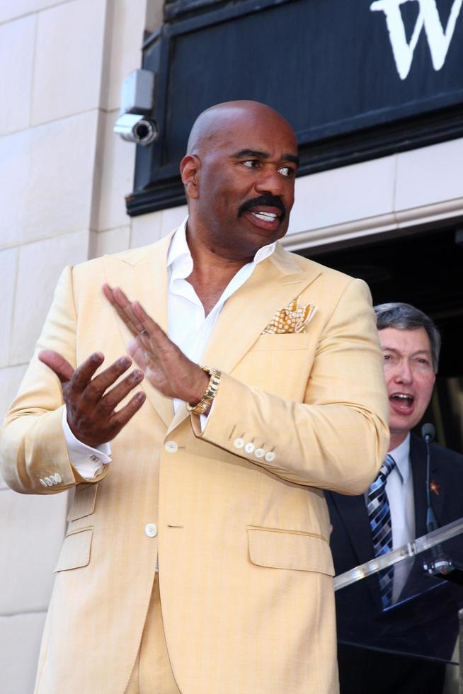 LOS ANGELES, MAY 13 - Steve Harvey at the Steve Harvey Hollywood Walk of Fame Star Ceremony at the W Hollywood Hotel on May 13, 2013 in Los Angeles, CA photo