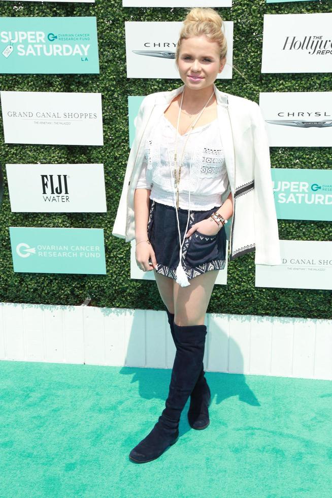 0los angeles, 16 de mayo - alli simpson en el super saturday la at the barker hanger el 16 de mayo de 2015 en santa monica, ca foto