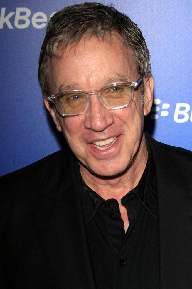 los angeles, 20 de marzo - tim allen llega al lanzamiento en estados unidos del smartphone blackberry z10 en cecconi s el 20 de marzo de 2013 en west hollywood, ca foto