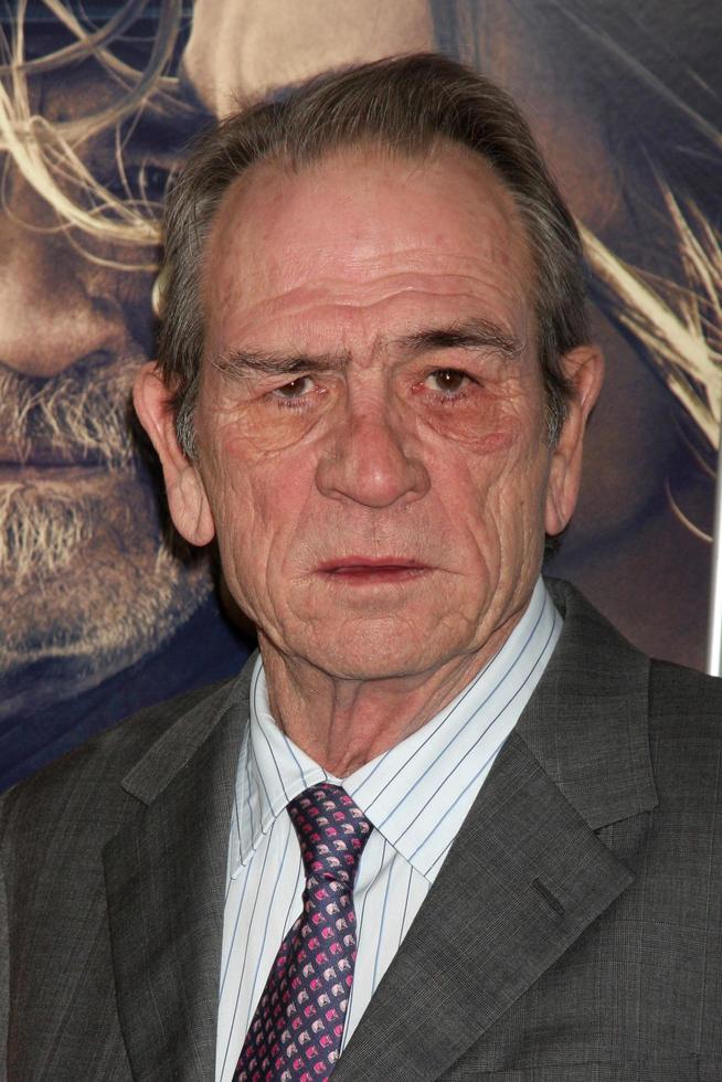 los angeles, 11 de noviembre - tommy lee jones en la proyección de homeman en el festival de cine afi en el dolby theater el 11 de noviembre de 2014 en los angeles, ca foto