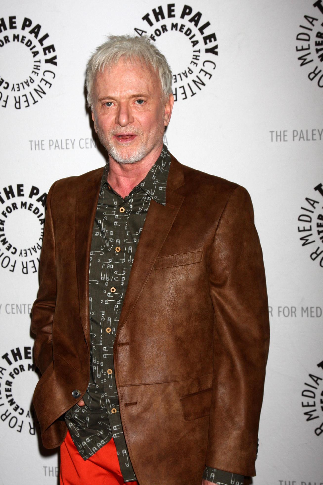 LOS ANGELES, APR 12 Tony Geary arrives at the General Hospital