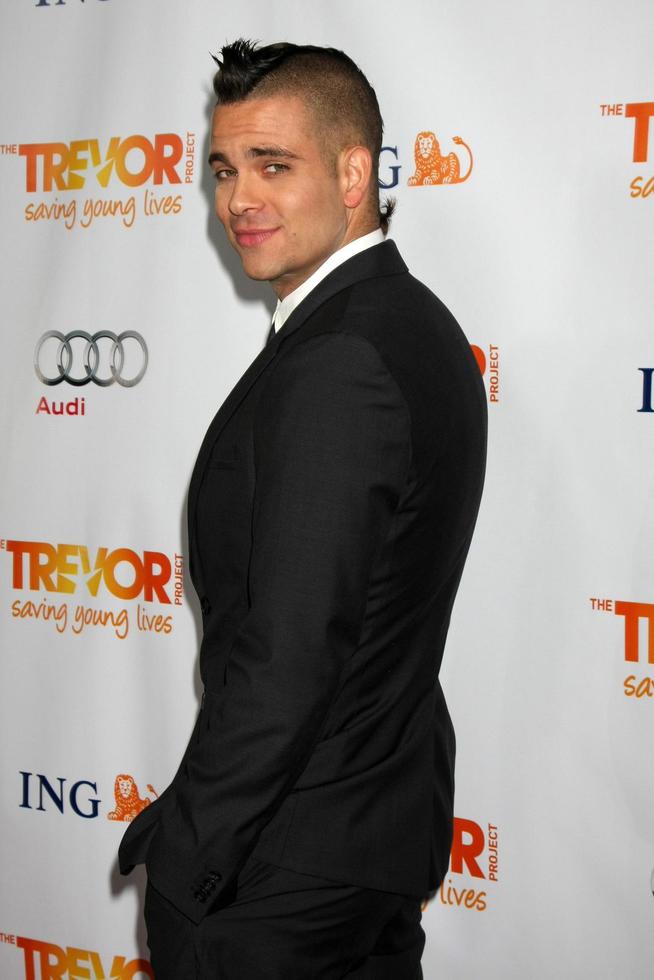 los angeles, 4 de diciembre - mark salling llega a trevor project s 2011 trevor live en hollywood palladium el 4 de diciembre de 2011 en los angeles, ca foto