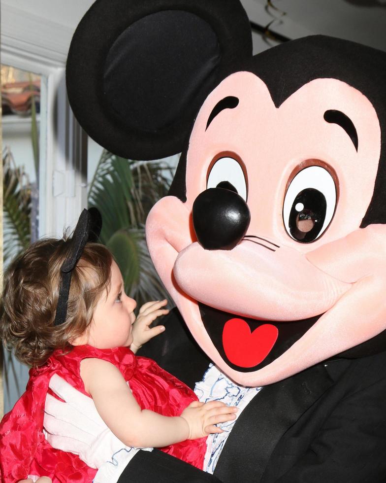 LOS ANGELES, DEC 4 - Amelie Bailey, Mickey Mouse character at the Amelie Bailey s 1st Birthday Party at Private Residence on December 4, 2016 in Studio CIty, CA photo