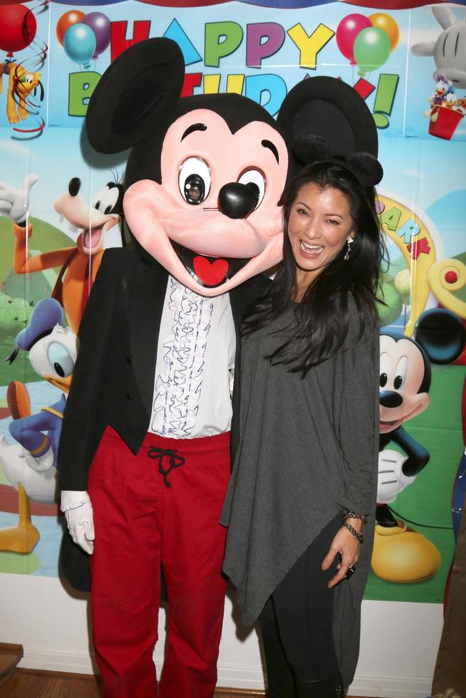 LOS ANGELES, DEC 4 - Mickey Mouse Character, Kelly Hu at the Amelie Bailey s 1st Birthday Party at Private Residence on December 4, 2016 in Studio CIty, CA photo