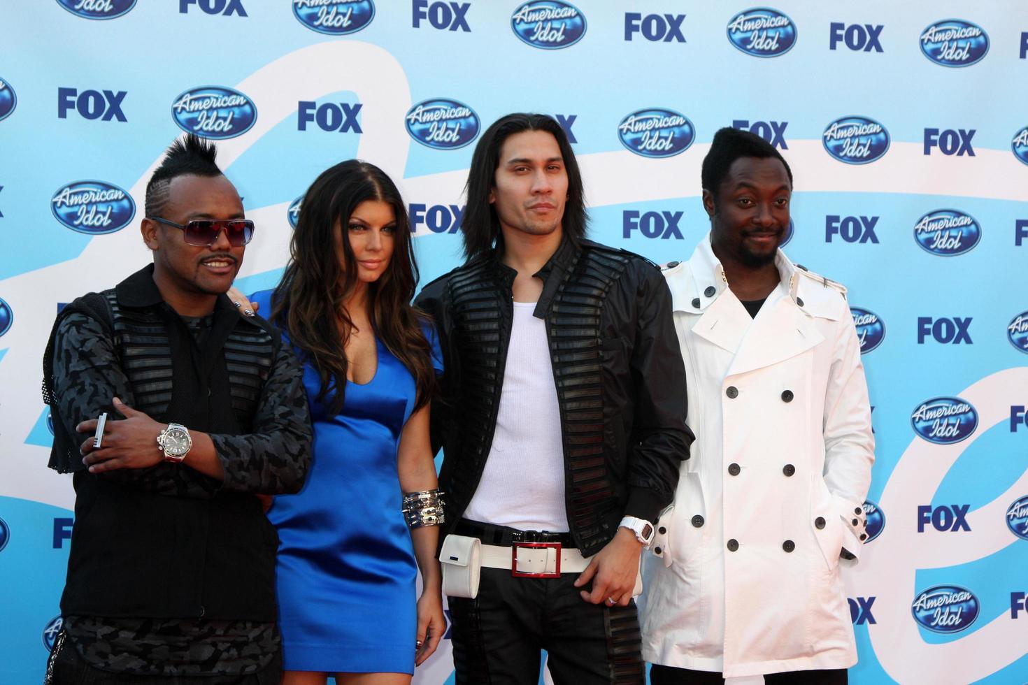 black eyed peas llegando al final de la temporada 8 de amerian idol en el teatro nokia en los angeles, ca el 20 de mayo de 2009 foto