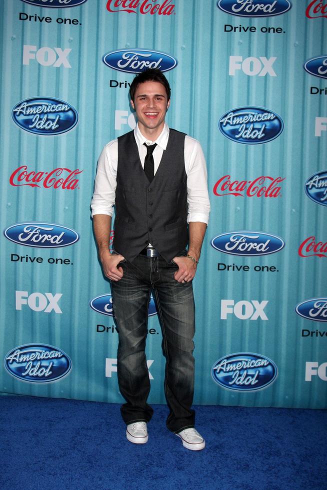 Kris Allen arriving at the American idol Top 13 Party at AREA in Los Angeles, CA on
March 5, 2009 photo