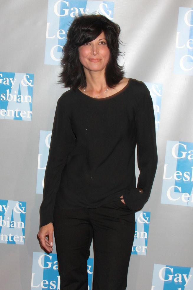 Elizabeth Keener with guest arriving at the Gay and Lesbian Center An Evening With Women Gala at the Beverly Hilton Hotel in Beverly Hills, California on April 24, 2009 photo