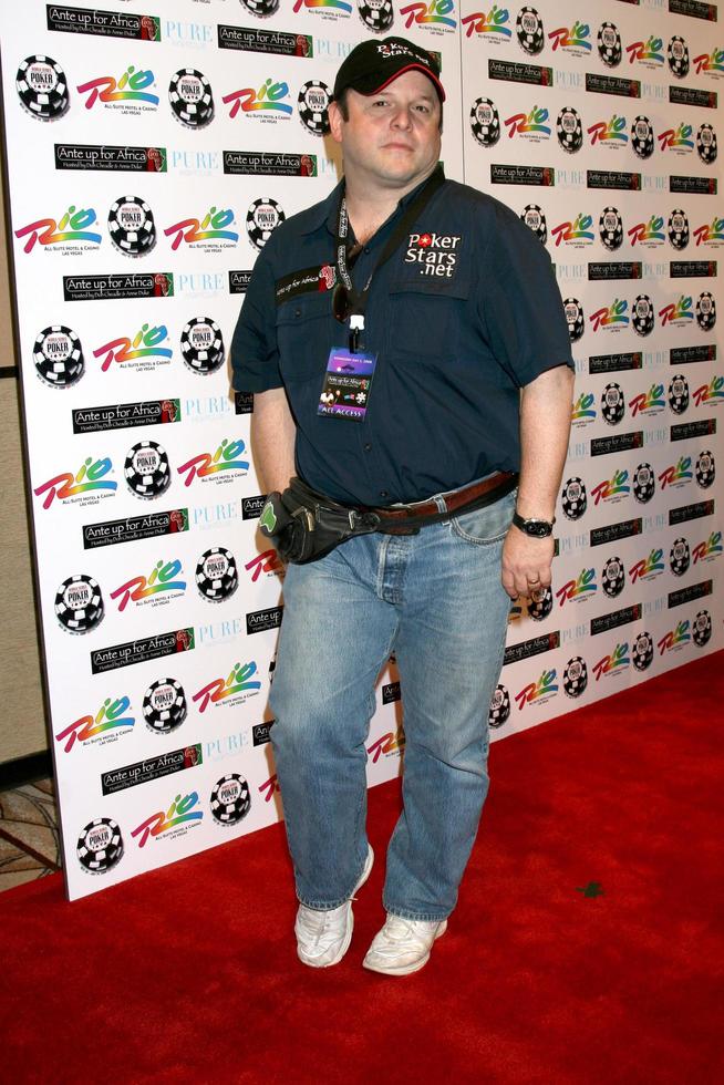 Jason Alexander arriving at the Ante up for Africa Poker Tournament at the 2008 World Series of Poker, at the Rio All-Suite Hotel and Casino in
Las Vegas, NV
July 2, 2008
 2008 Kathy Hutchins Hutchins Photo