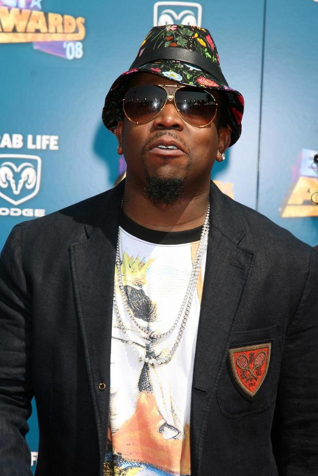 big boi llegando a los premios bet en el shrine auditorium en los angeles, ca el 24 de junio de 2008 ©2008 kathy hutchins hutchins photo foto