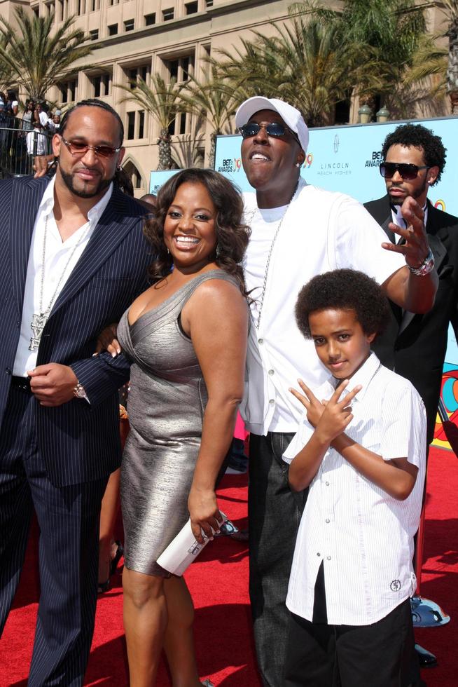 MVP, Sherri Shepherd , Arsenio Hall  and  Son  arriving at  the BET Awards 2009 at the Shrine Auditorium in Los Angeles, CA on June 28, 20092008 Kathy Hutchins   Hutchins Photo