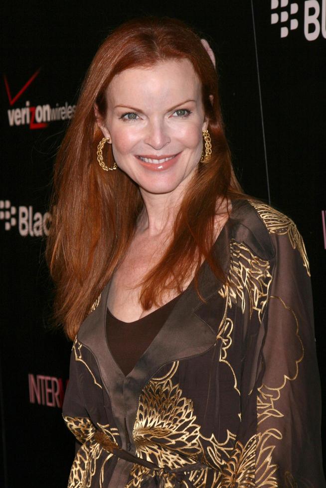 Marcias Cross arriving at the Launch party for the Blackberry 8330 Pink Curve at Intermix in  Los Angeles, CA onAugust 27, 20082008 Kathy Hutchins   Hutchins Photo