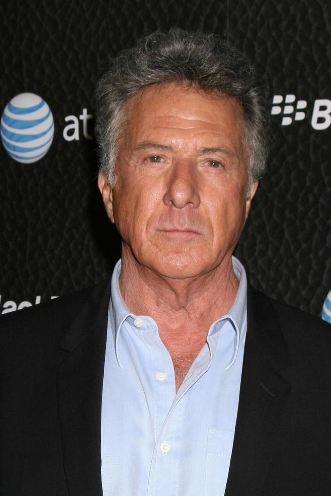 Dustin Hoffman llegando al evento blackberry bold en beverly hills, ca el 30 de octubre de 2008 ©2008 kathy hutchins hutchins photo foto