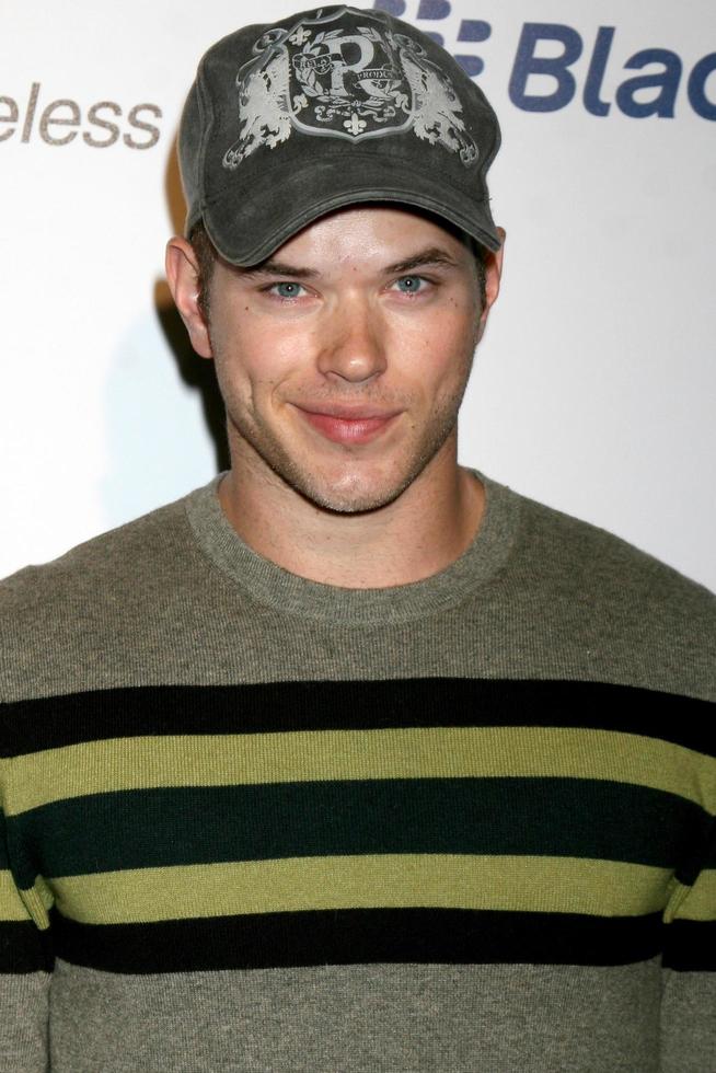 Kellan Lutz   arriving to the Blackberry Storm Event, at Avalon in Hollywood, CA  onOctober 29, 20082008 Kathy Hutchins   Hutchins Photo