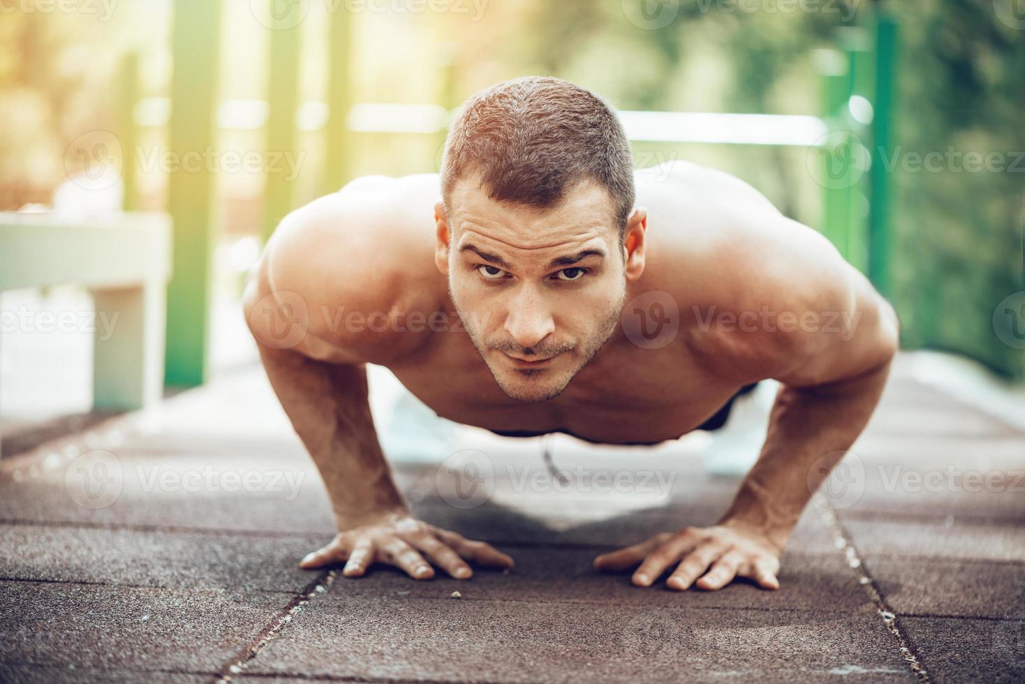 push-up en la naturaleza foto