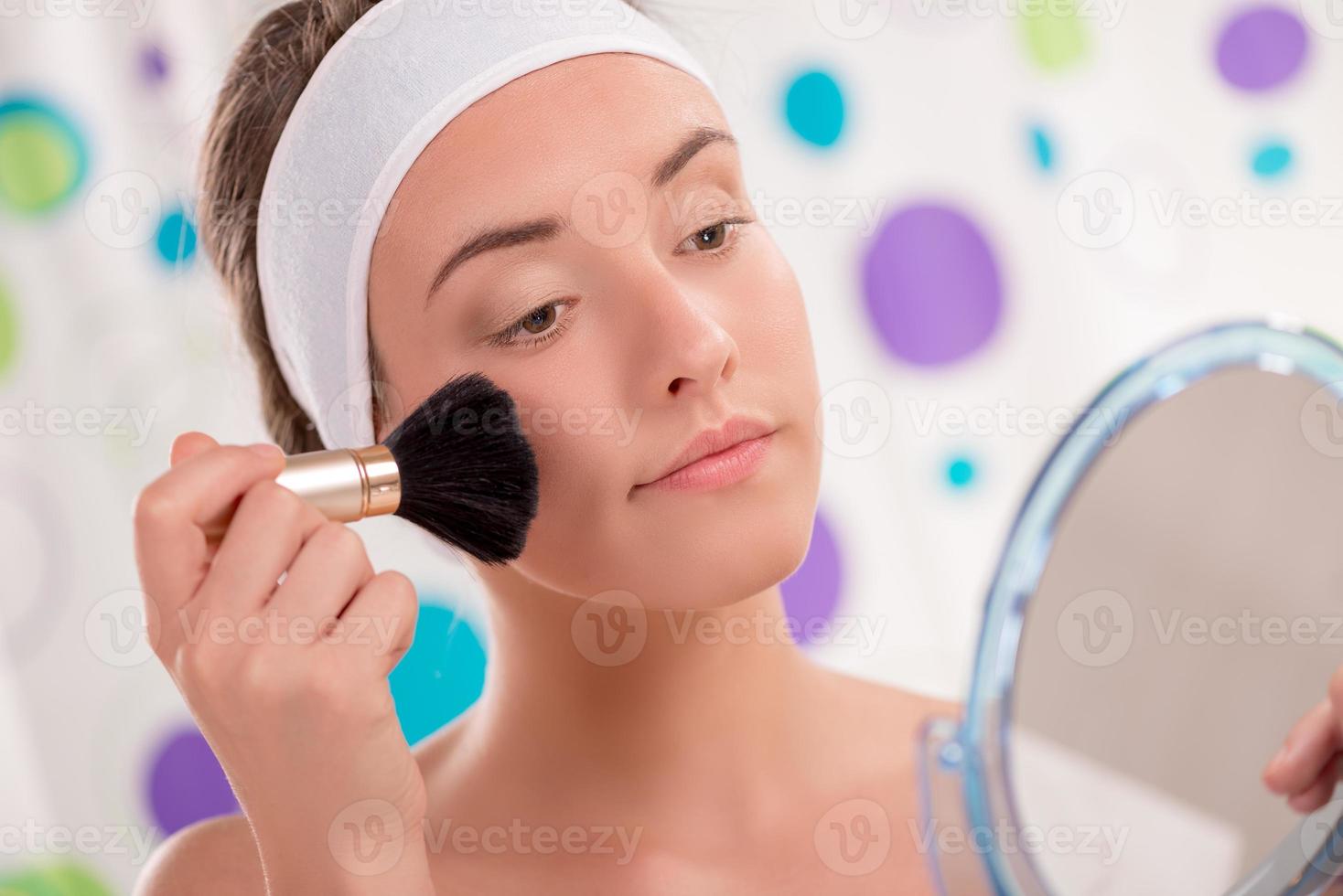 Cute Girl Applying Blush 14158381 Stock Photo At Vecteezy Cute Girl Applying Blush 14158381 Stock Photo At Vecteezy