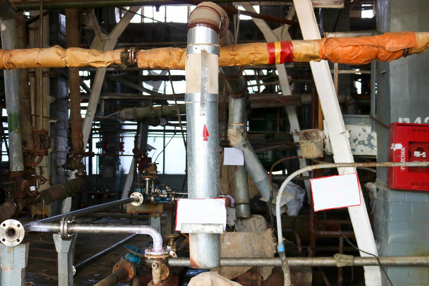 Repair of chemical process equipment of pipelines, pumps, tanks, heat exchangers, flanges and valves at the chemical, petrochemical, refinery photo