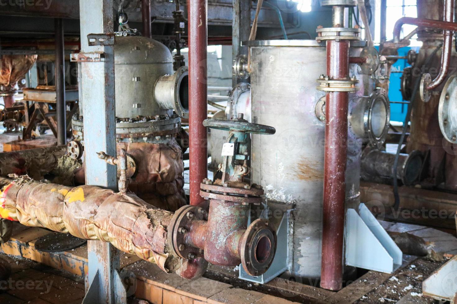 Repair of chemical process equipment of pipelines, pumps, tanks, heat exchangers, flanges and valves at the chemical, petrochemical, refinery photo