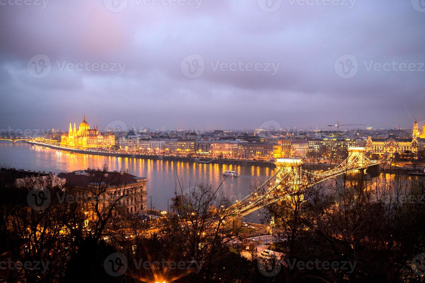 Budapest de noche foto