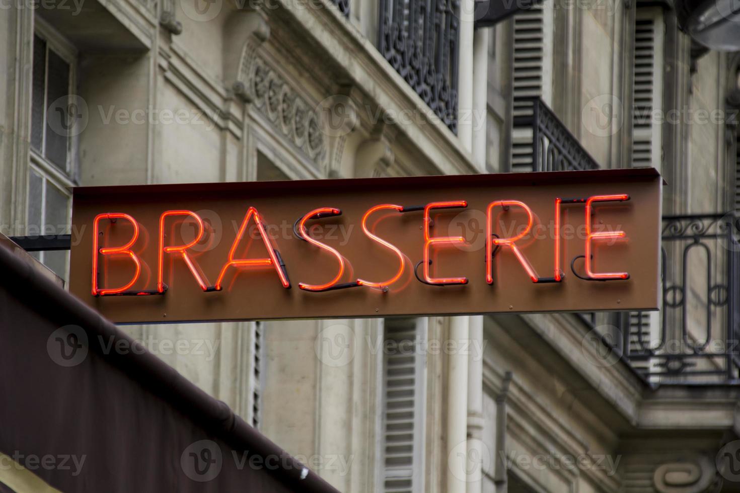 Brasserie firmar en París foto