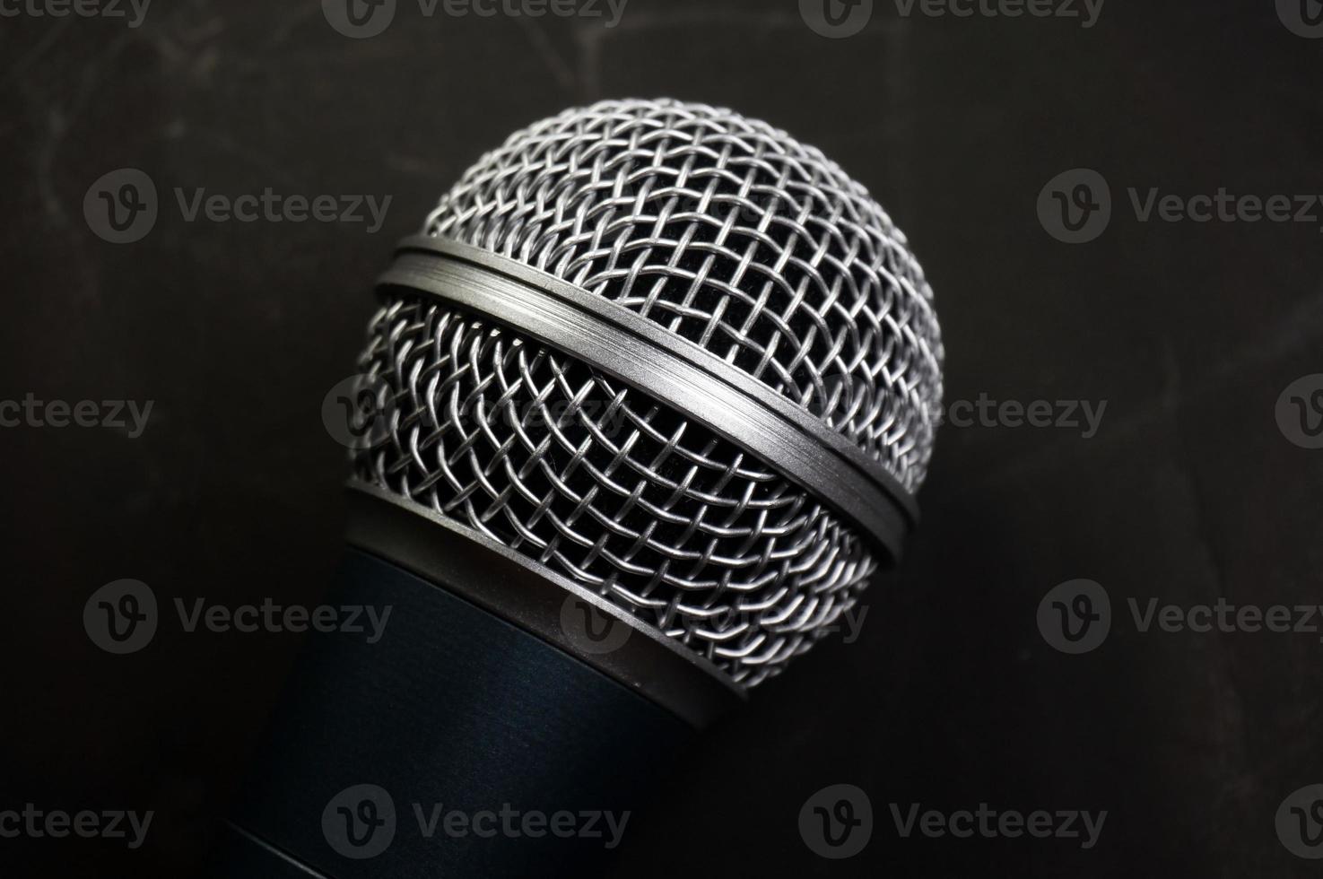 Dynamic Microphone Head with selective focus. photo