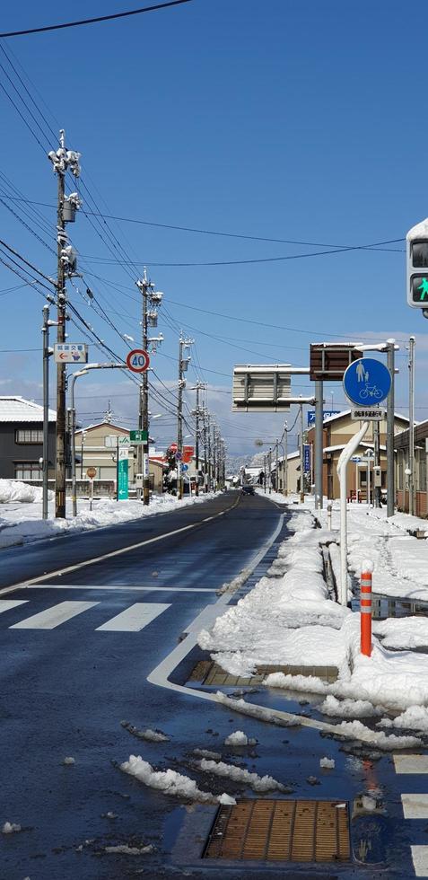 carretera de la ciudad nieve congelada foto