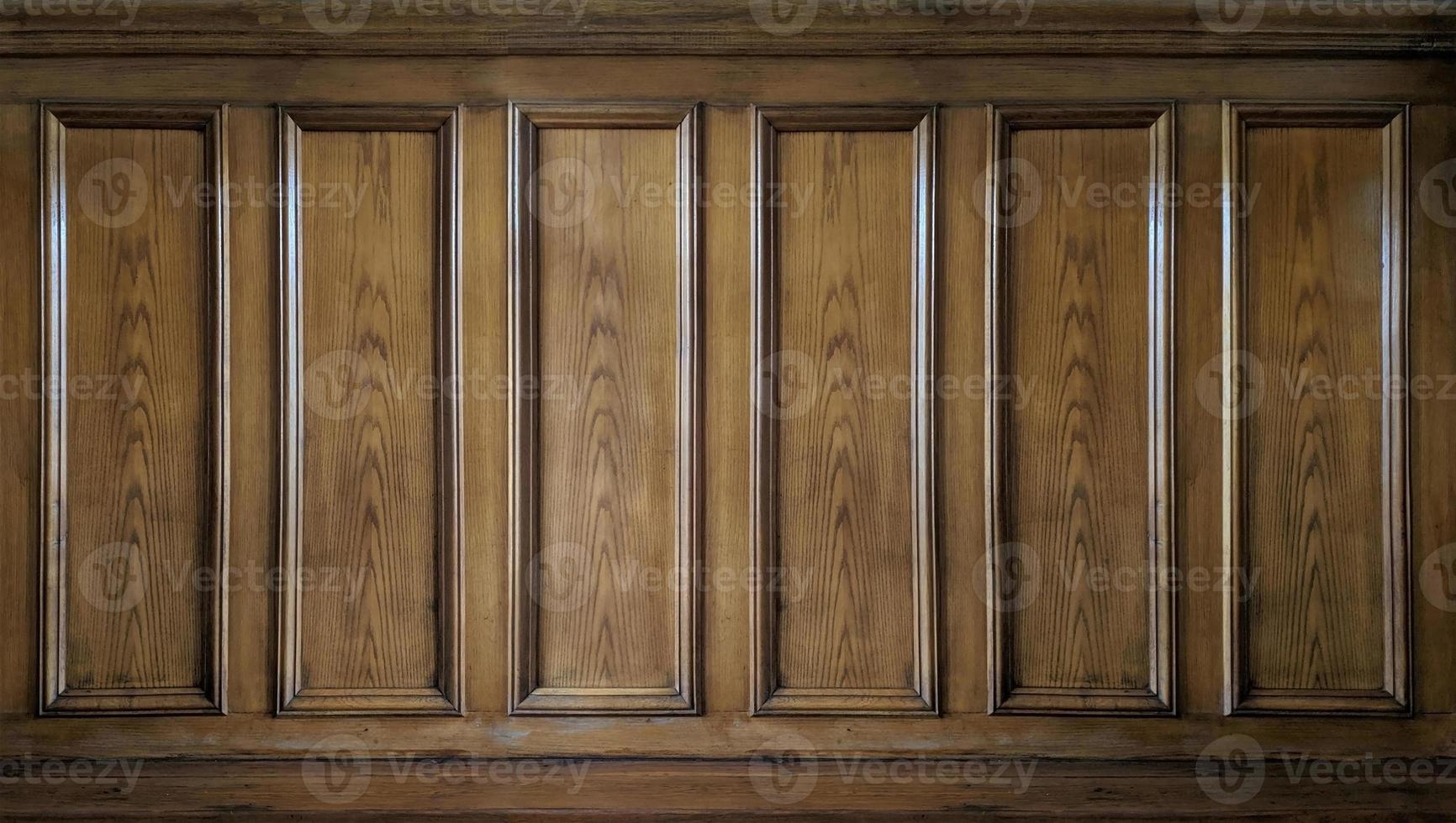 pared clásica con paneles de madera vieja marrón vintage foto