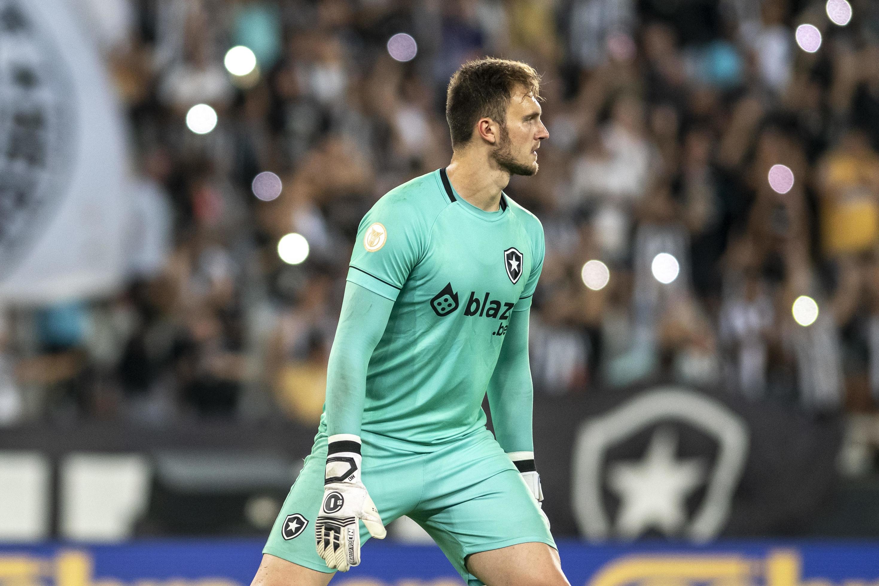 Pqp é o melhor goleiro do Brasil. É Lucas Perri!!