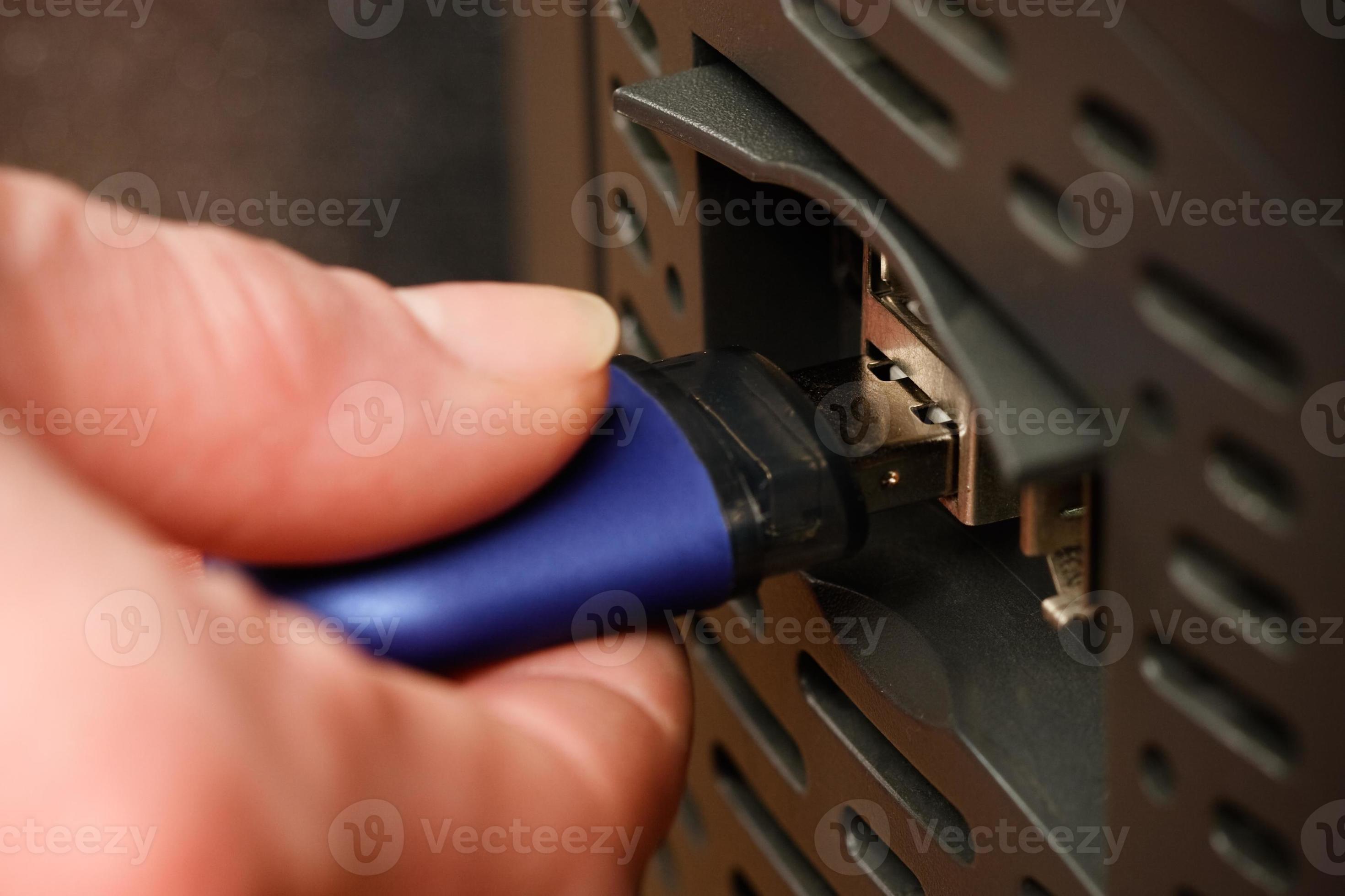 Copying Data From A USB Flash Drive 14227945 Stock Photo at Vecteezy