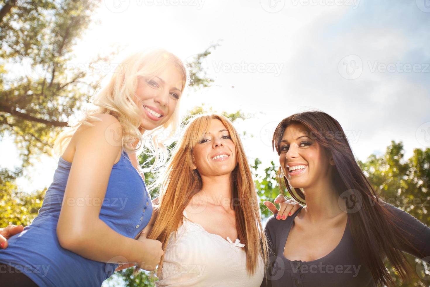 amigos en el parque foto