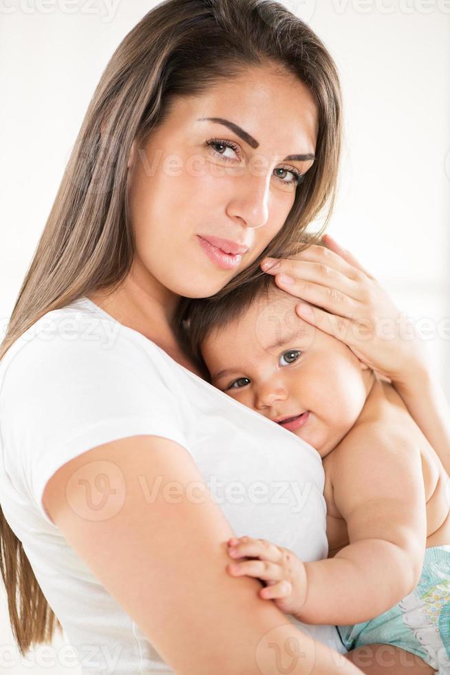 madre y bebe foto