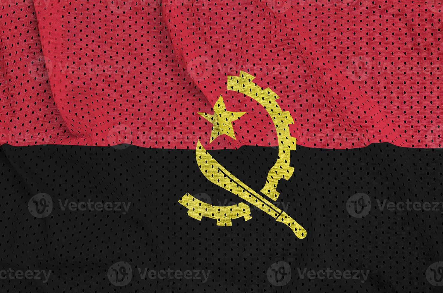 bandera de angola impresa en una tela de malla deportiva de nailon y poliéster foto