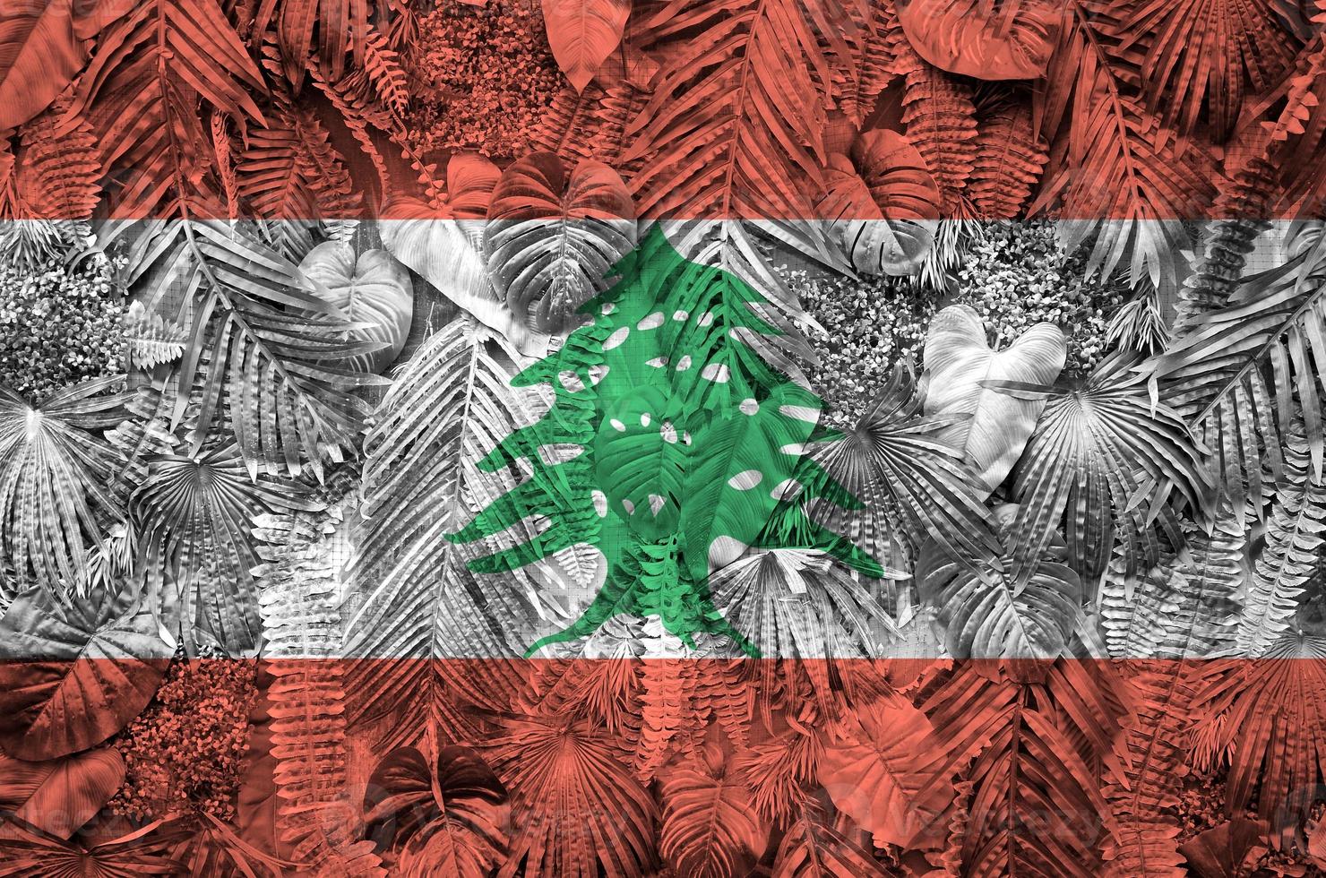 bandera de líbano representada en muchas hojas de palmeras monstera. telón de fondo de moda foto