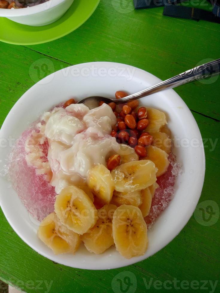 es palu butung. banana ice with coconut milk photo