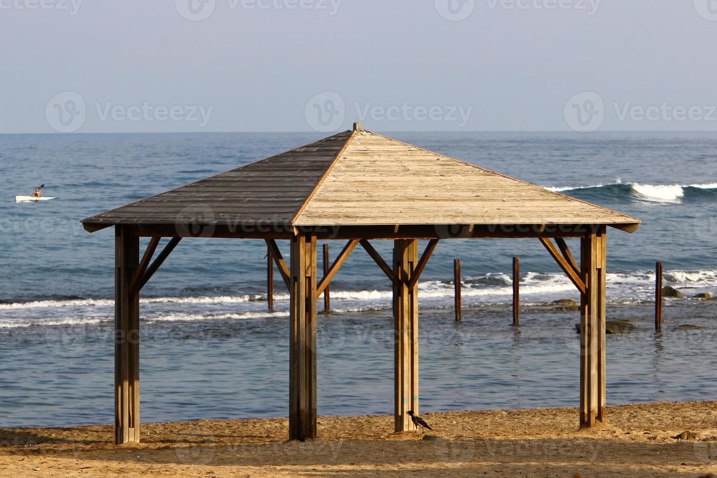 Canopy in the city park to protect from the scorching sun. 14259197