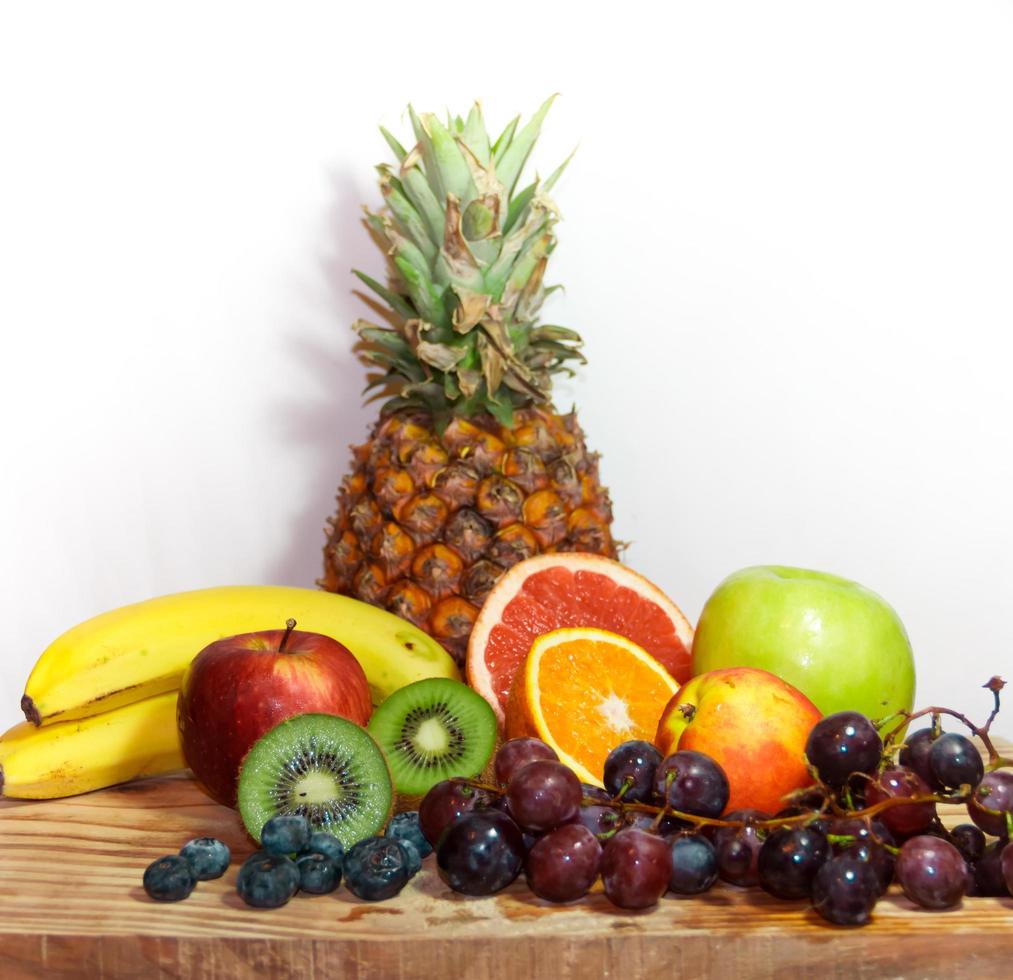 healthy breakfasts with fresh fruits and dried fruits juices, smoothies