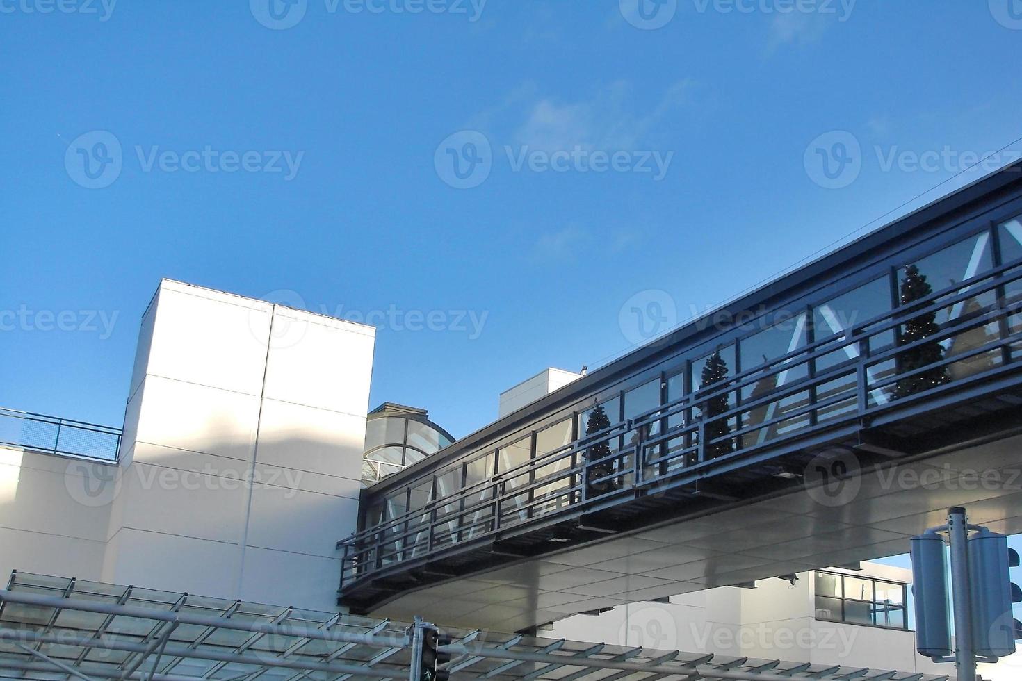 transition between two contemporary office buildings. technology