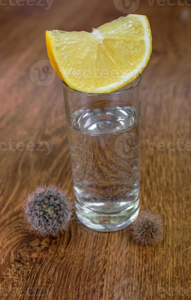 tequila con limón foto