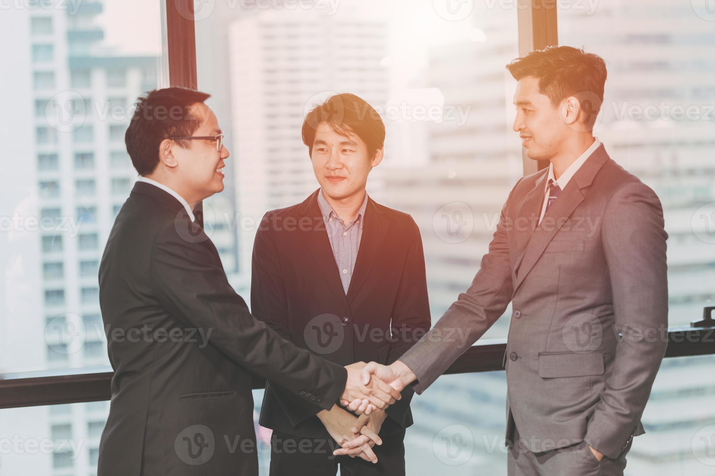 Is Middleman Magic The Future Of Business? Find Out Now! - q70hjla