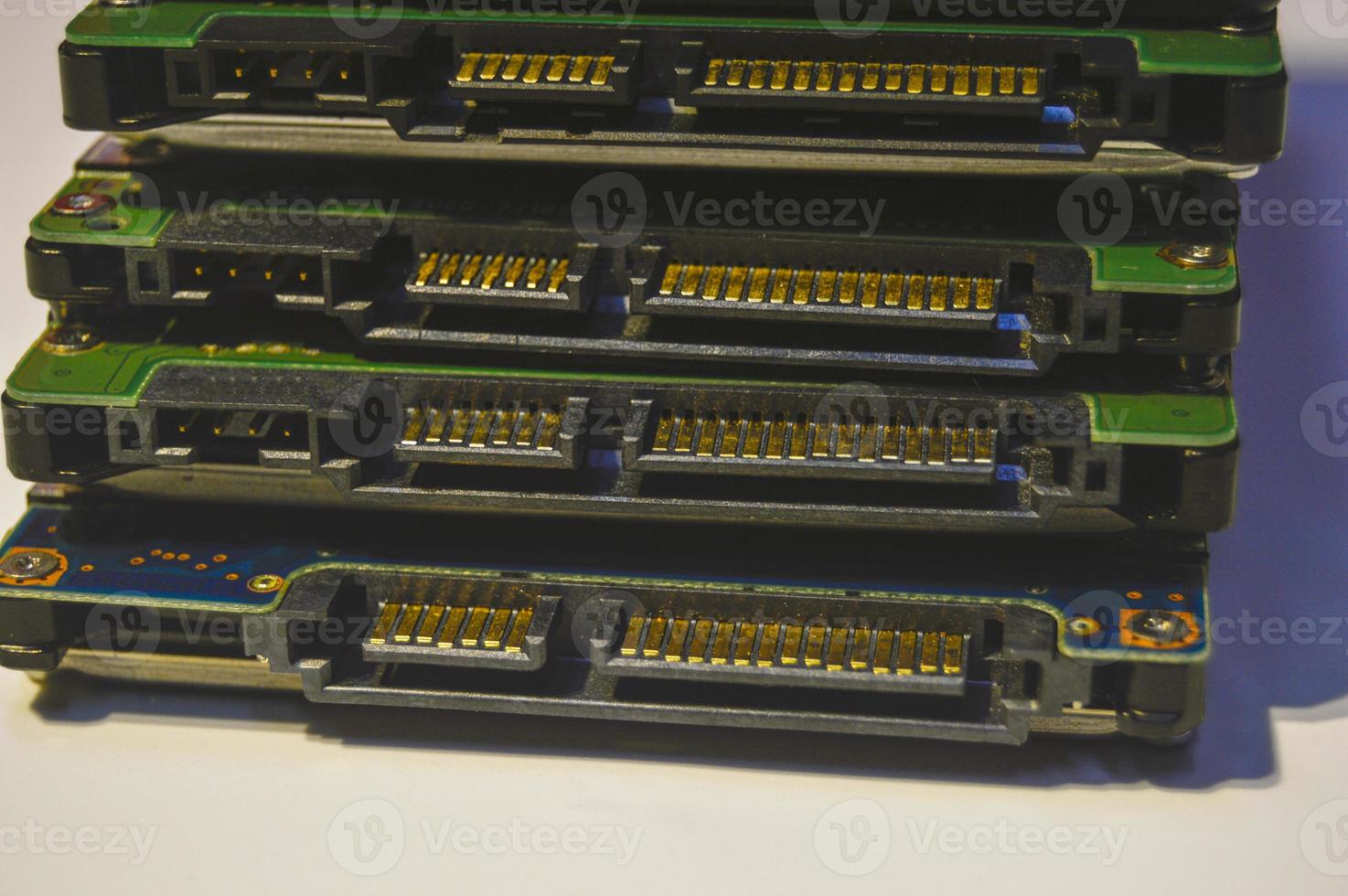 sata port used to connect between hard disk and motherboard photo