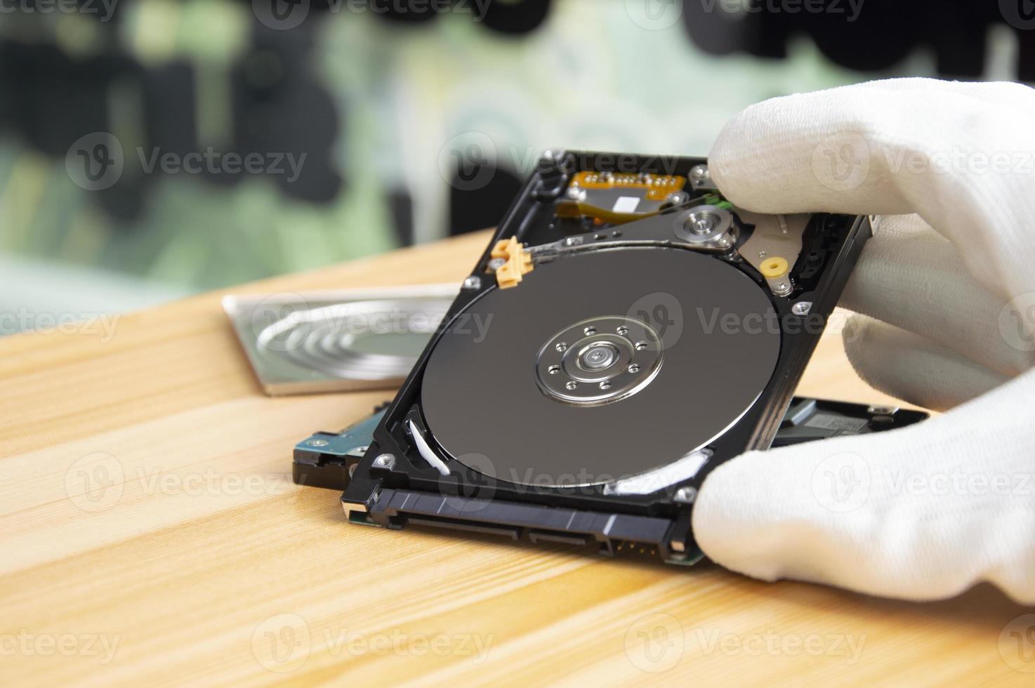 2.5-inch hard disk drive is the part that is used to store data or is called a hard disk as well. photo