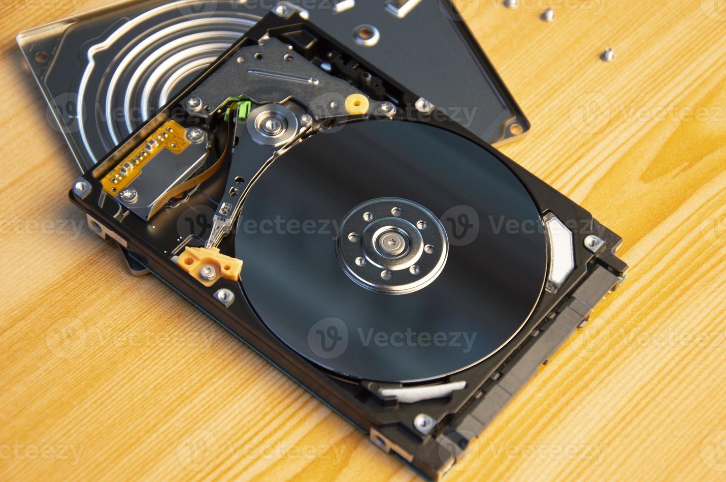 2.5-inch hard disk drive is the part that is used to store data or is called a hard disk as well. photo
