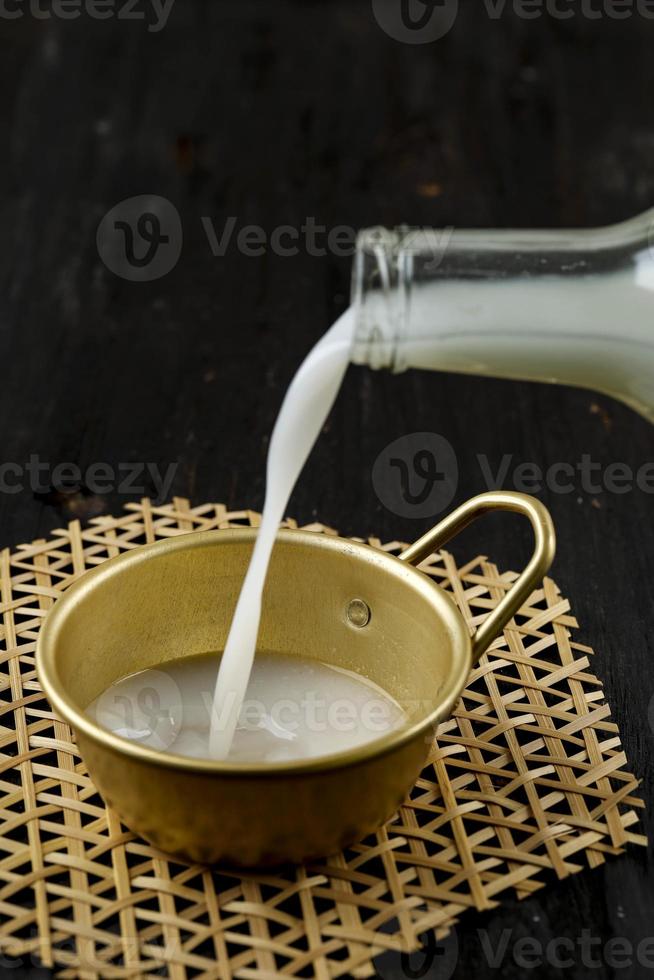 Makgeolli, Korean Traditional Alcohol, Korean Rice Wine photo