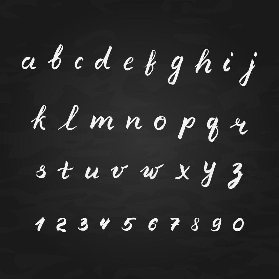 alfabeto vectorial escrito a mano. letras az y números 0-9 en el fondo de la pizarra. fuente de caligrafía. Símbolos de escritura a mano en minúsculas latinas. vector