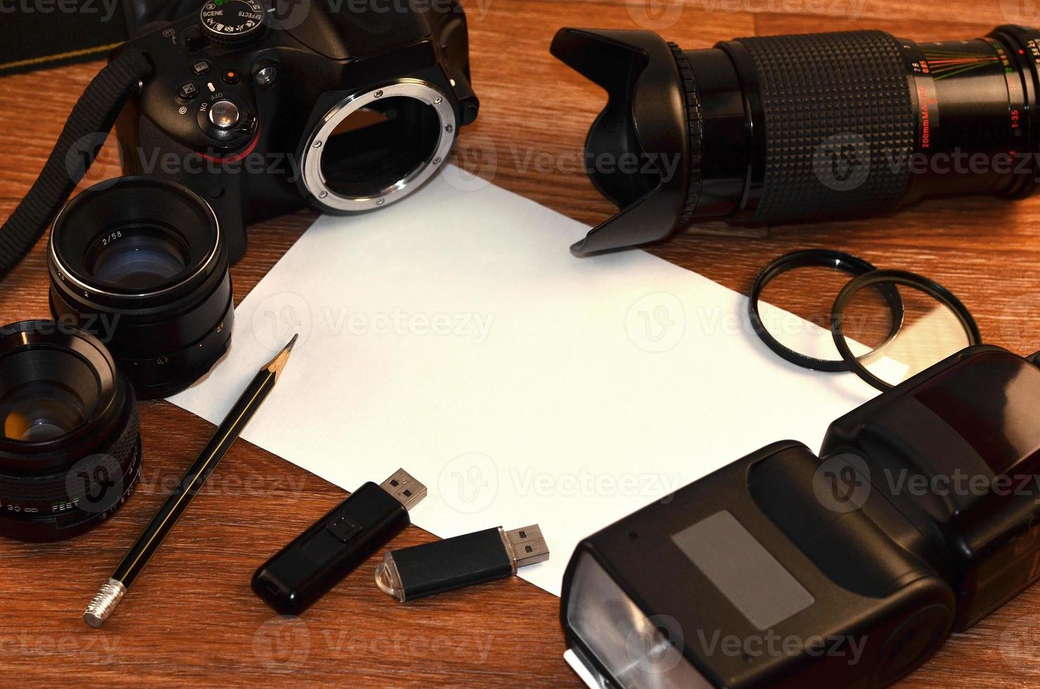 bodegón con kit de cámara fotográfica digital foto