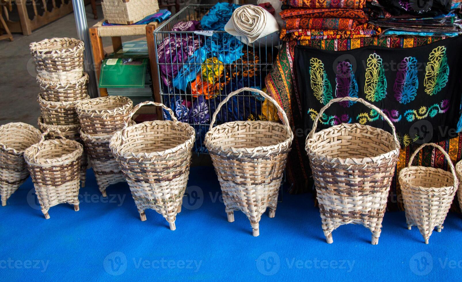 Empty wicker baskets for sale 14511584 Stock Photo at Vecteezy