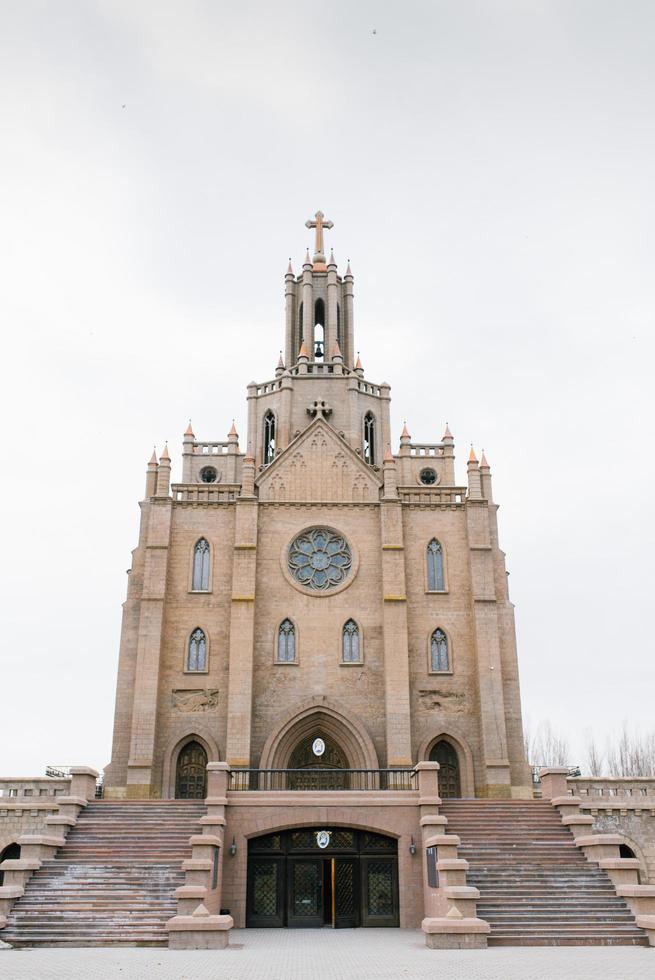 Tashkent, Uzbekistán. noviembre 2021. iglesia católica romana del sagrado corazón de jesús foto