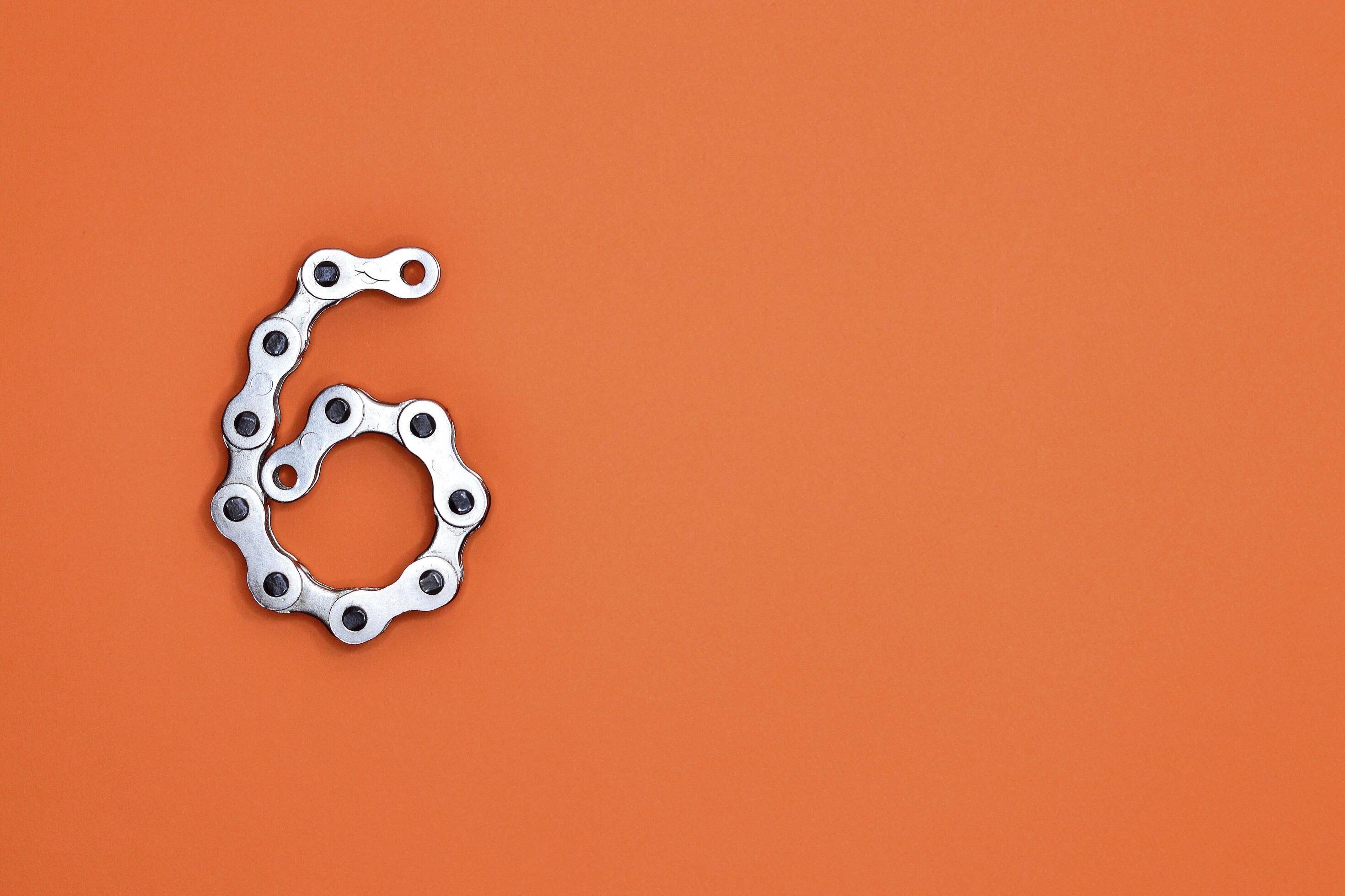 bike chain number six 14575371 Stock Photo at Vecteezy