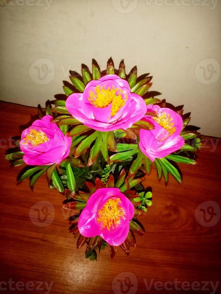jarrón de flores de peonía china foto