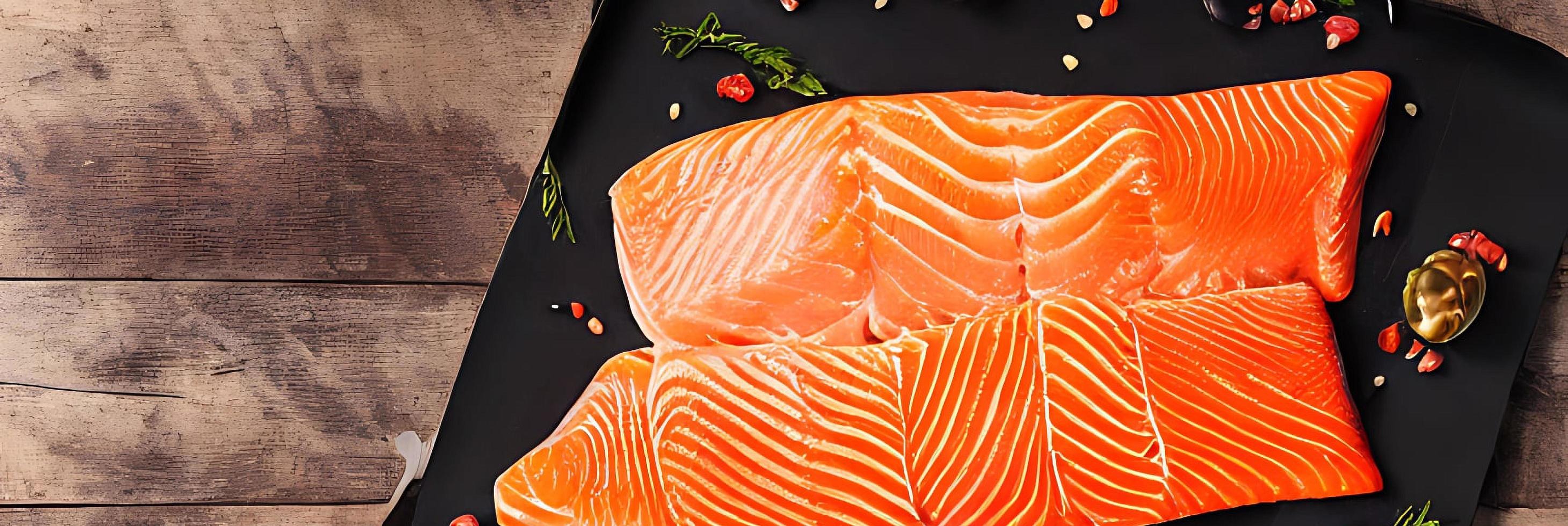 Grilled salmon. Healthy food baked salmon. Hot fish dish. 14594104